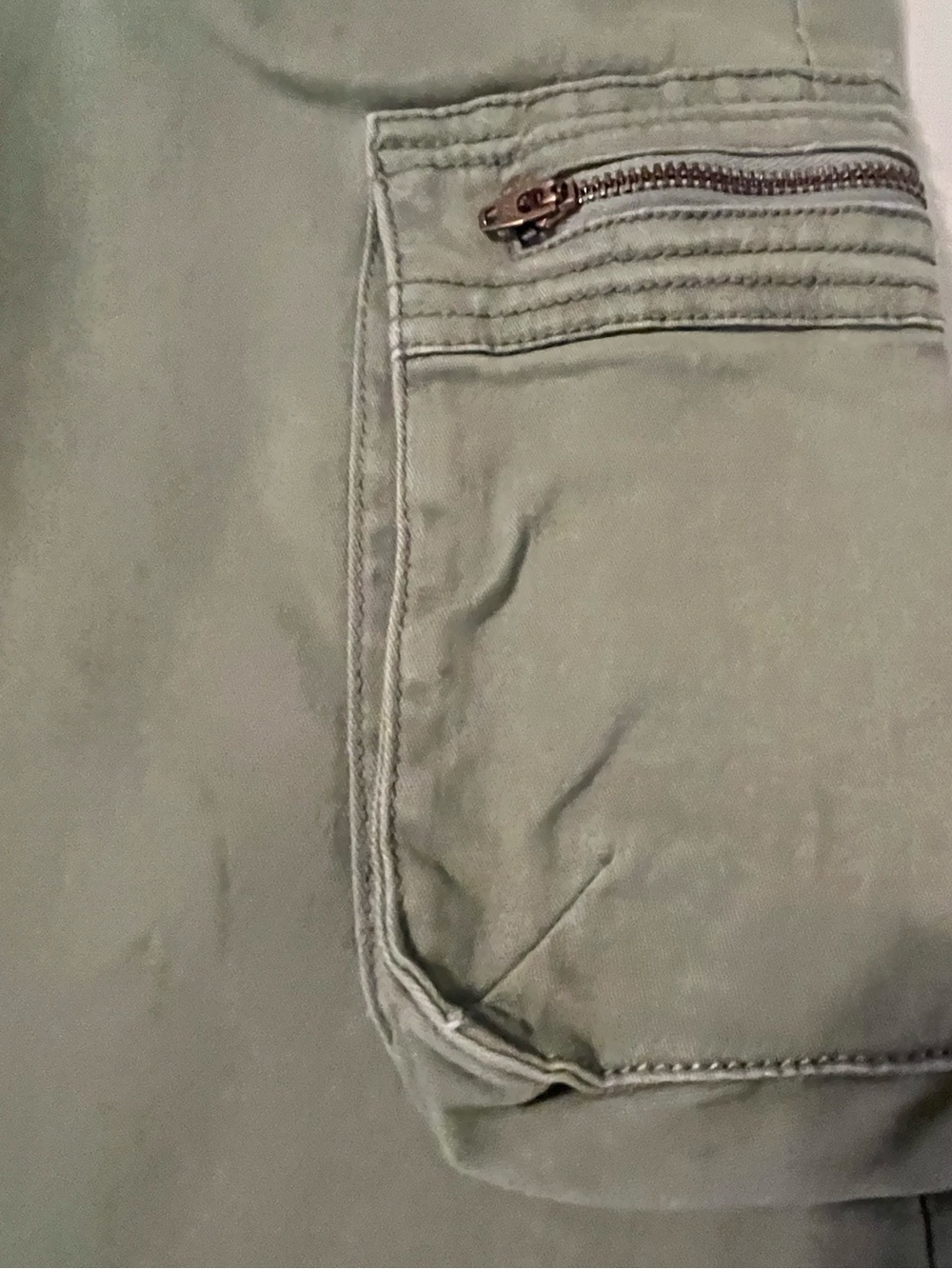 Y2K Sage Green Wide Leg Cargo Pants Off Duty Model 11/30 Women’s 8-10 Minimalist - Picture 5 of 9
